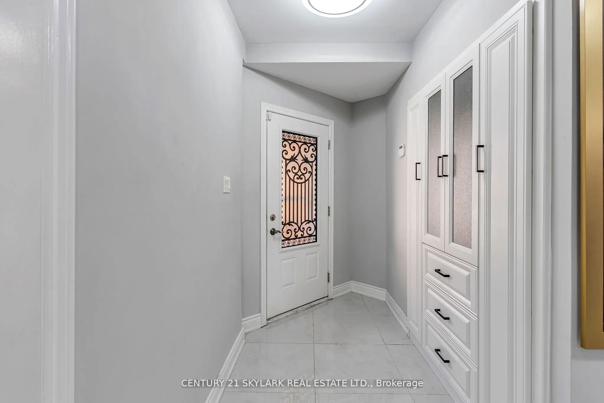 4 Moonstone Court