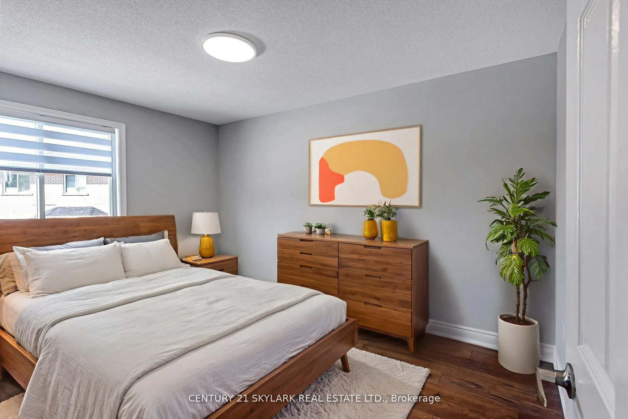 4 Moonstone Court