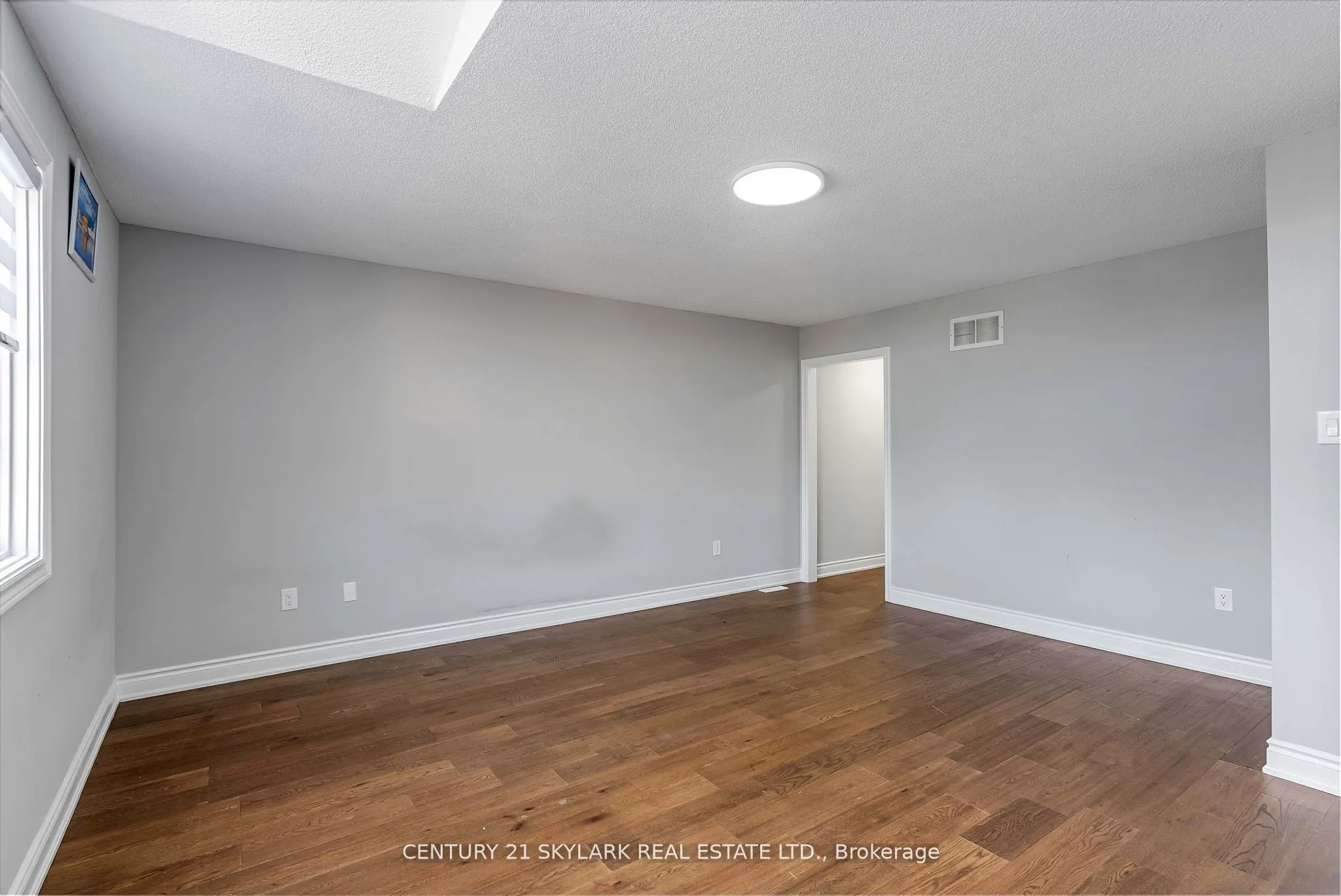 4 Moonstone Court