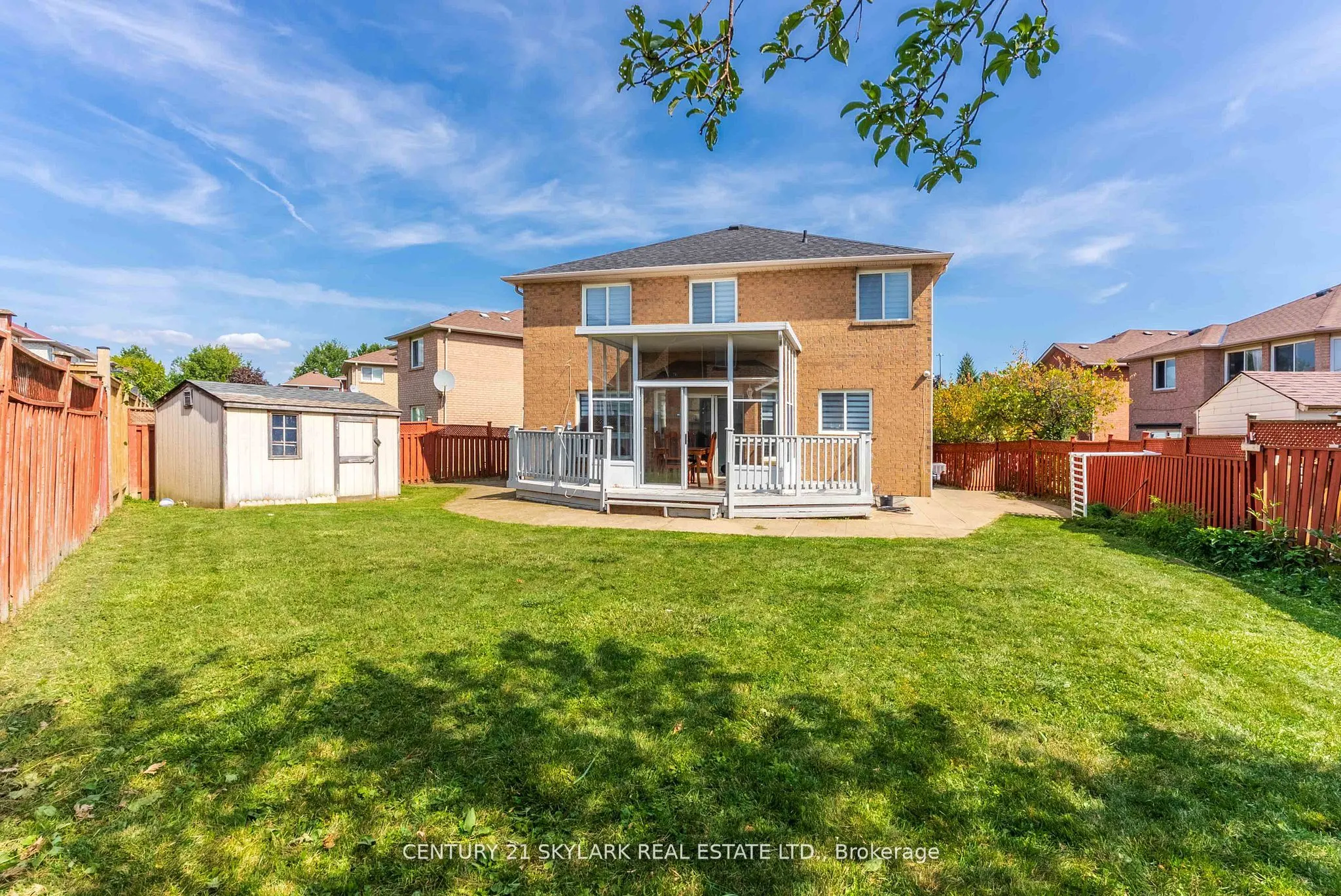 4 Moonstone Court
