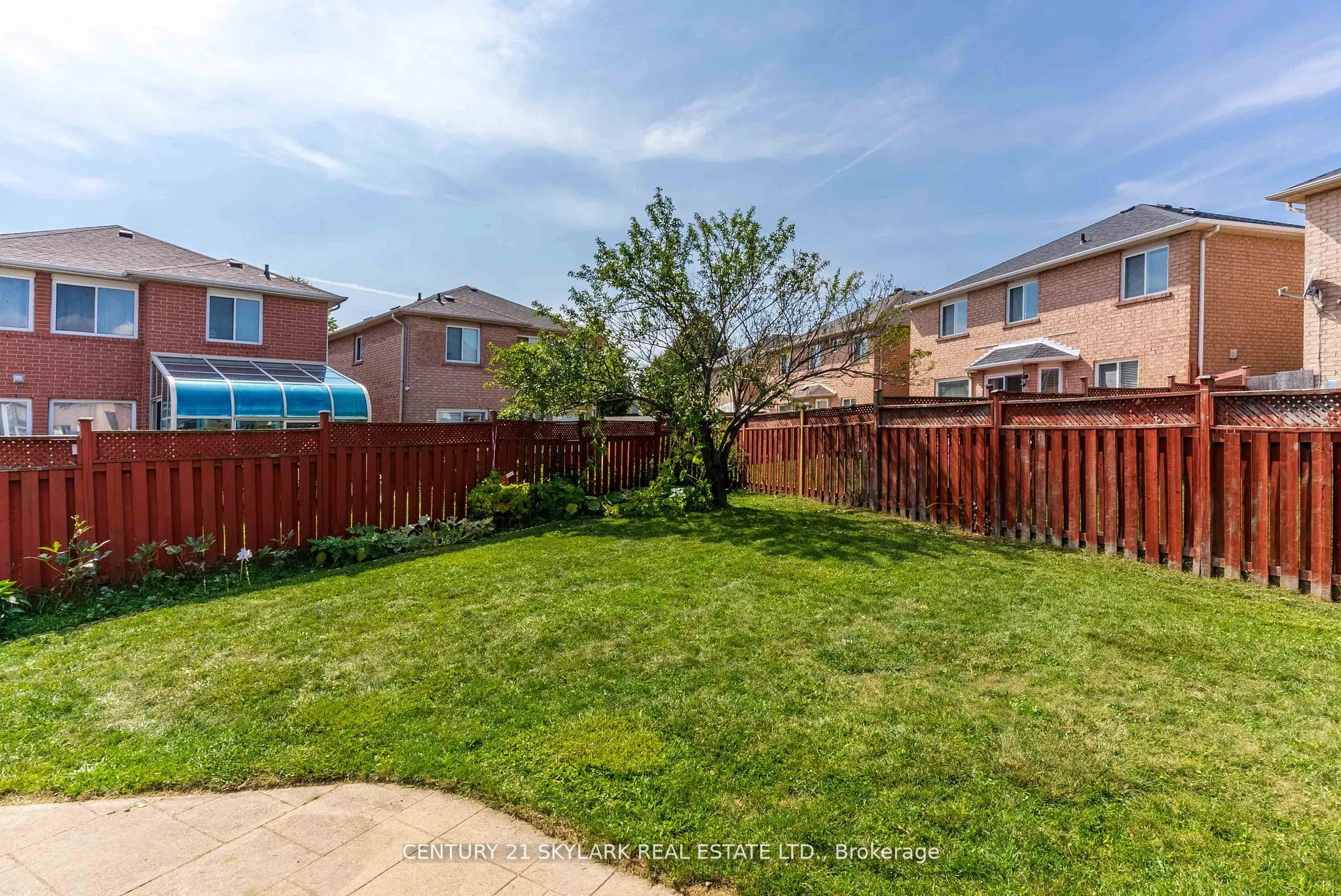 4 Moonstone Court