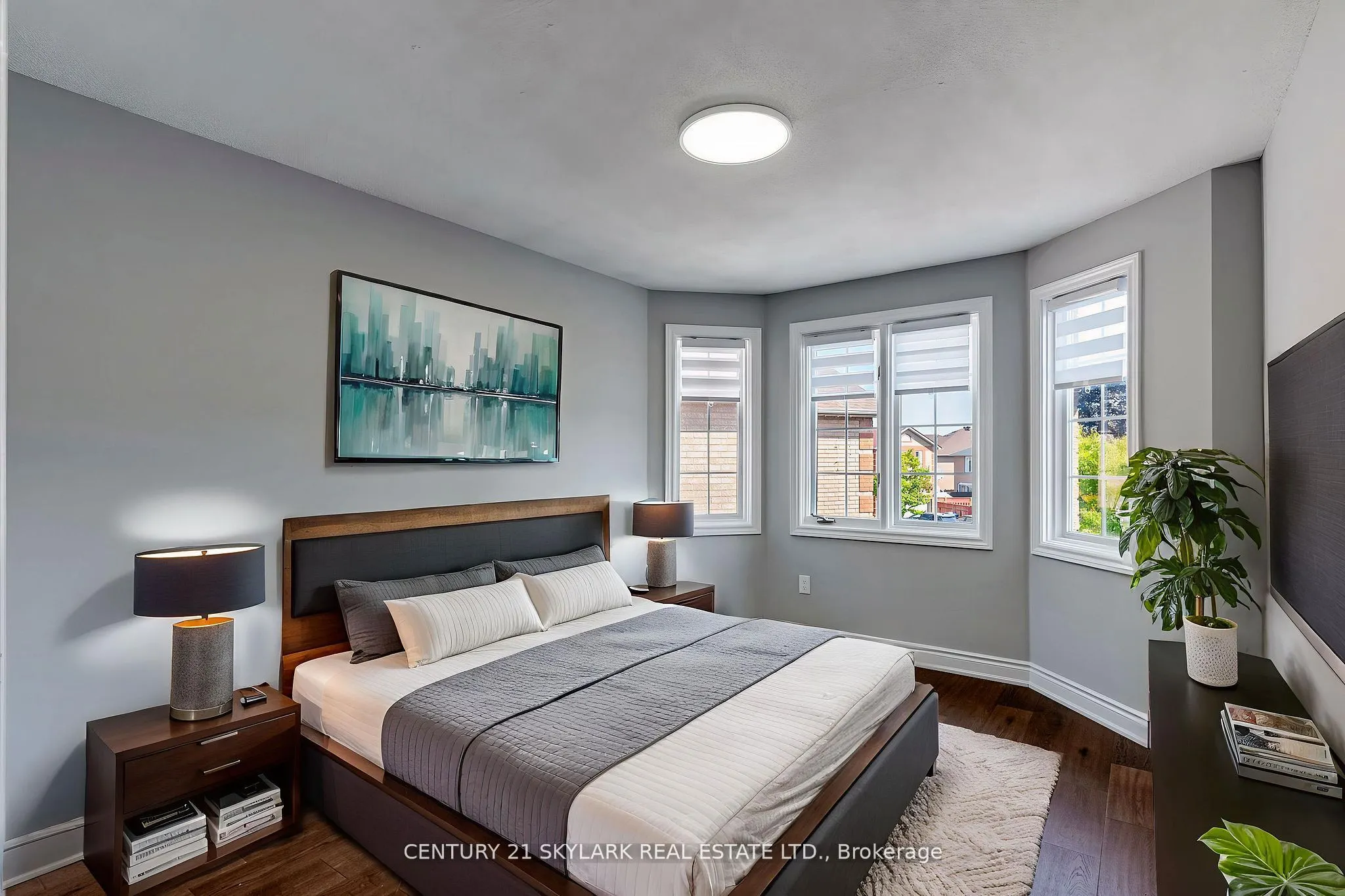 4 Moonstone Court