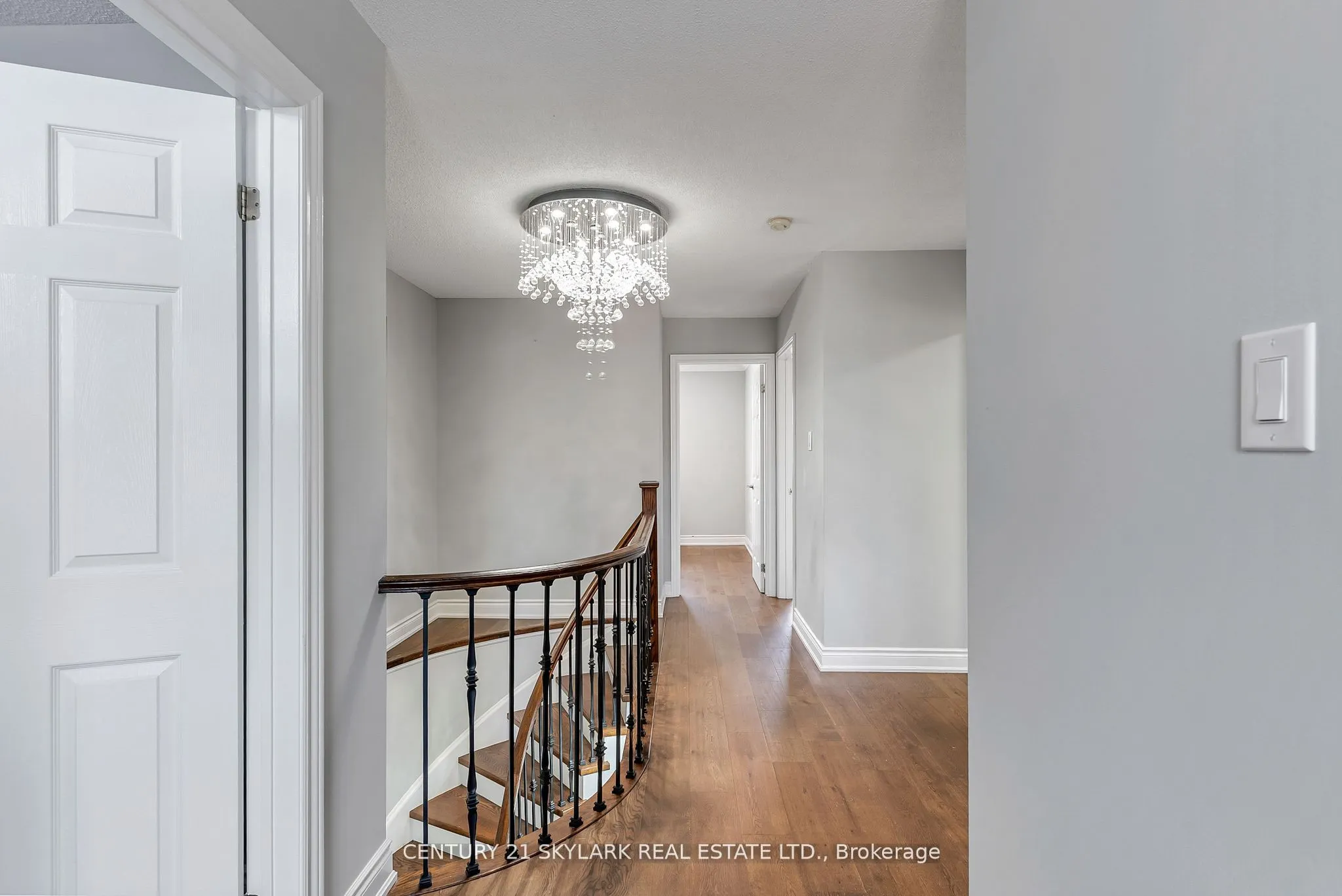 4 Moonstone Court