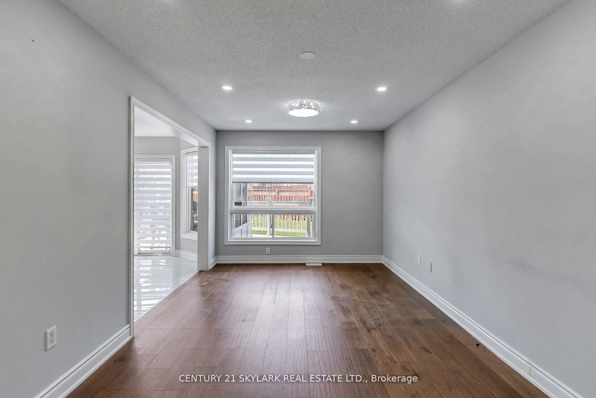 4 Moonstone Court