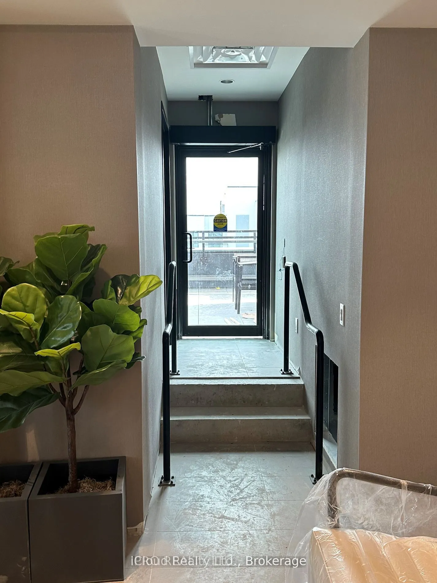460 Gordon Krantz Avenue, #103