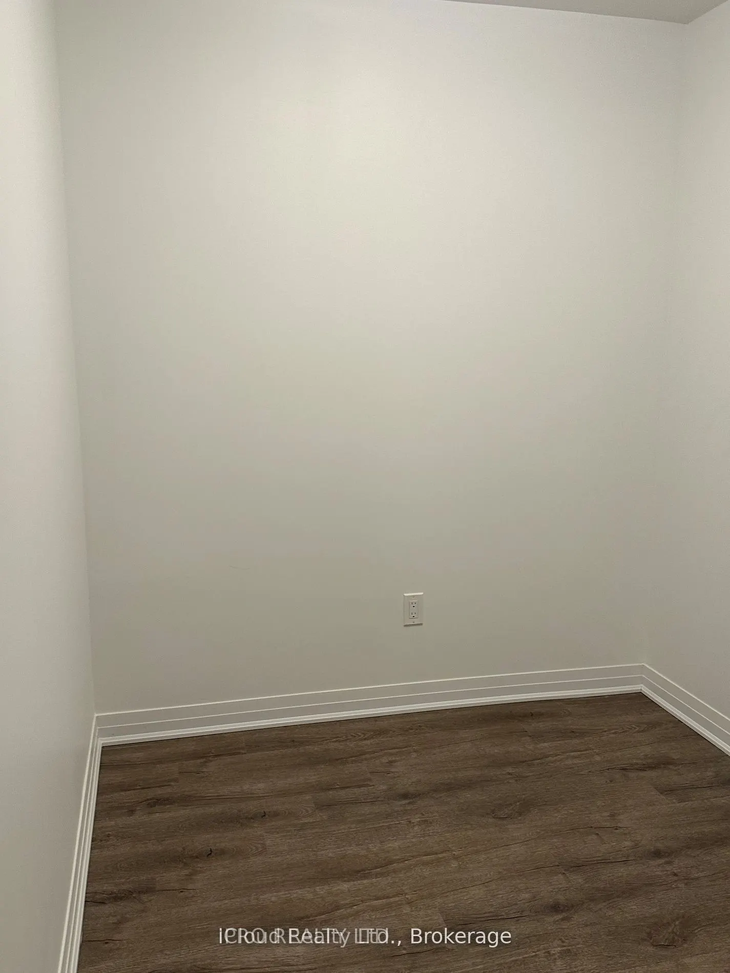 460 Gordon Krantz Avenue, #103