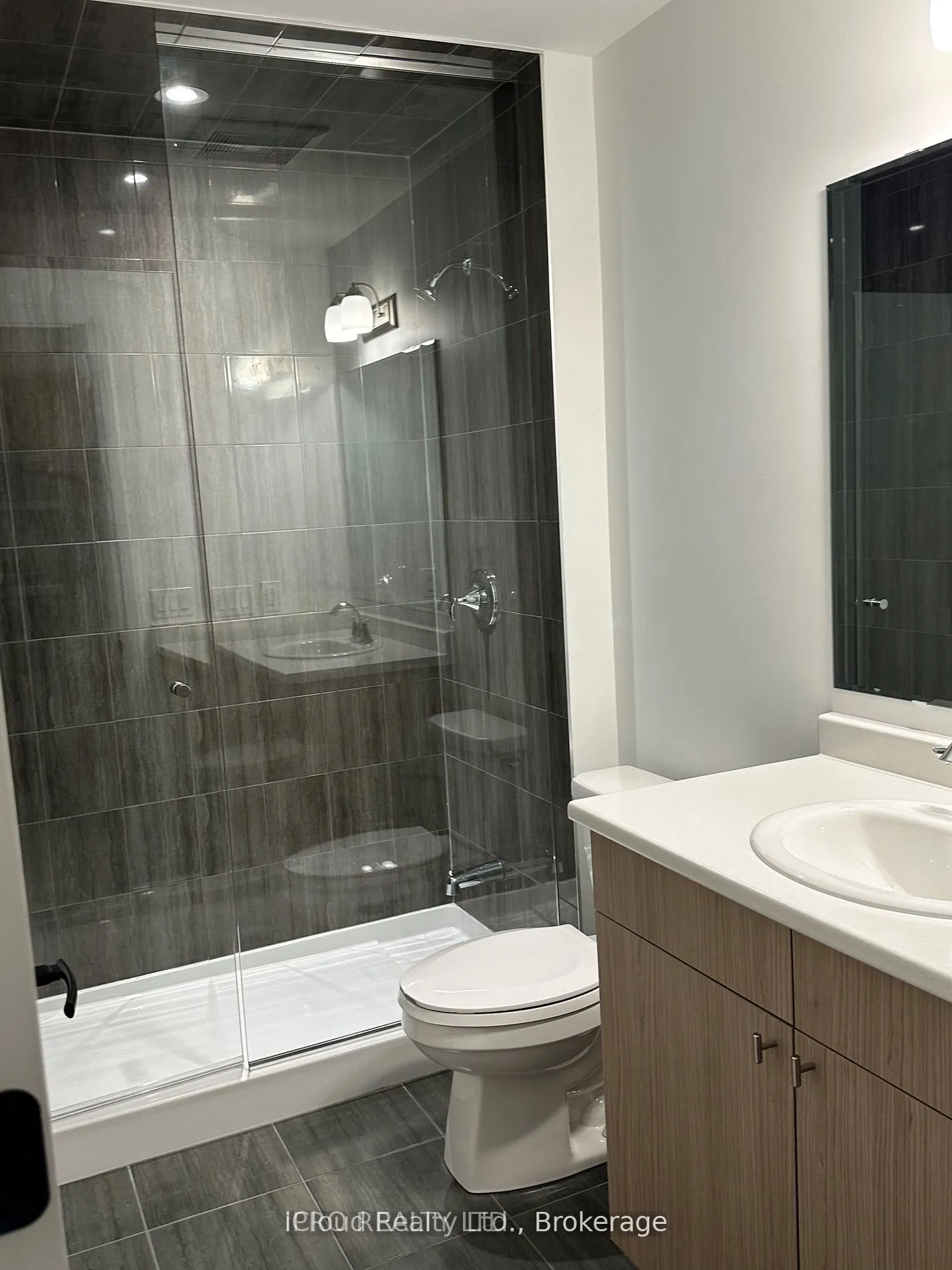 460 Gordon Krantz Avenue, #103