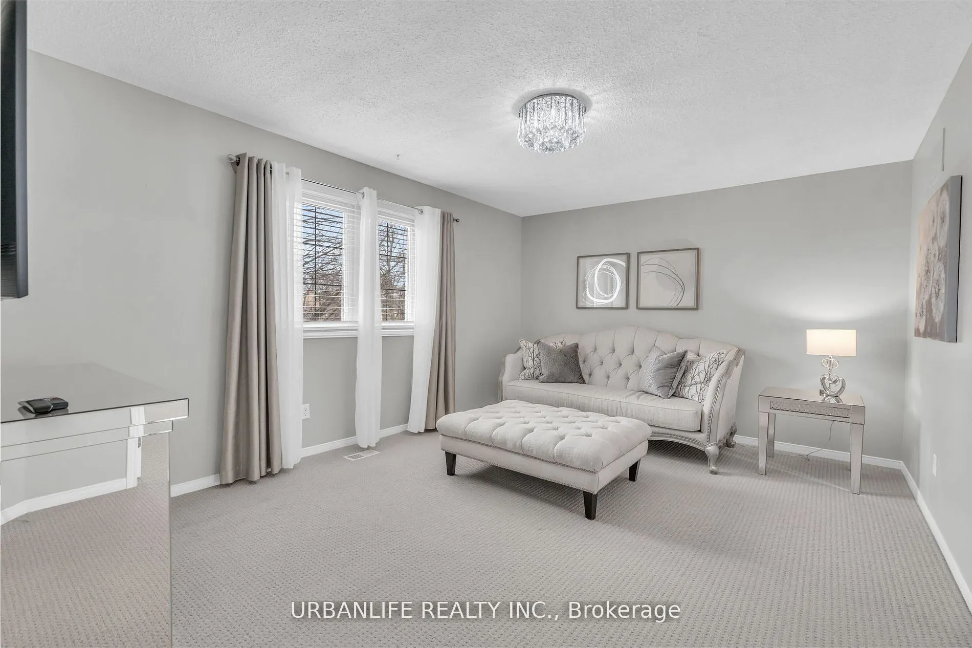 50 Lombardy Crescent