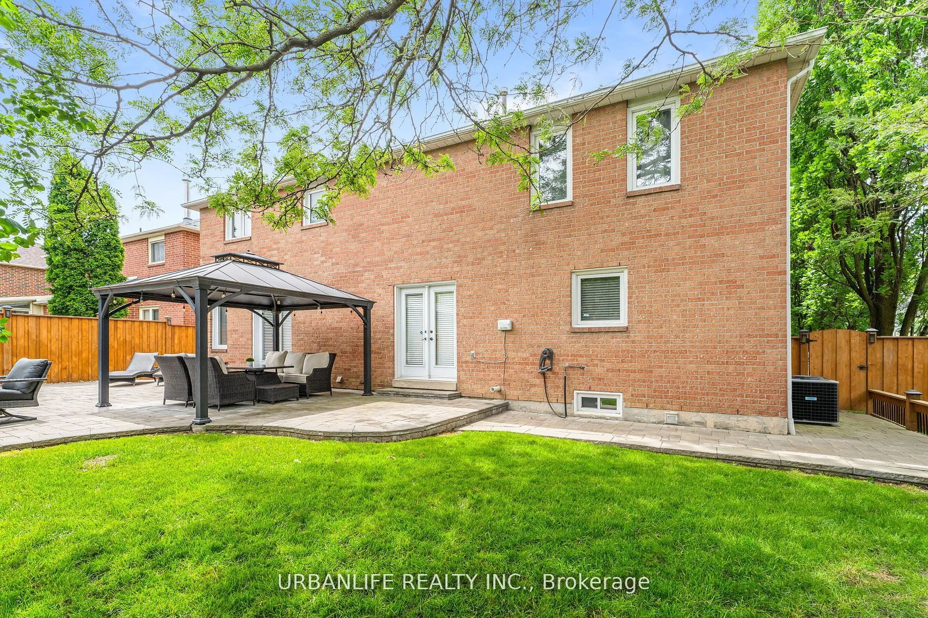 50 Lombardy Crescent