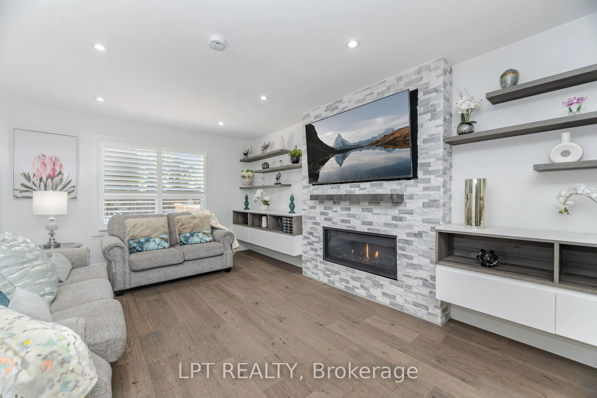 1324 Birchcliff Drive
