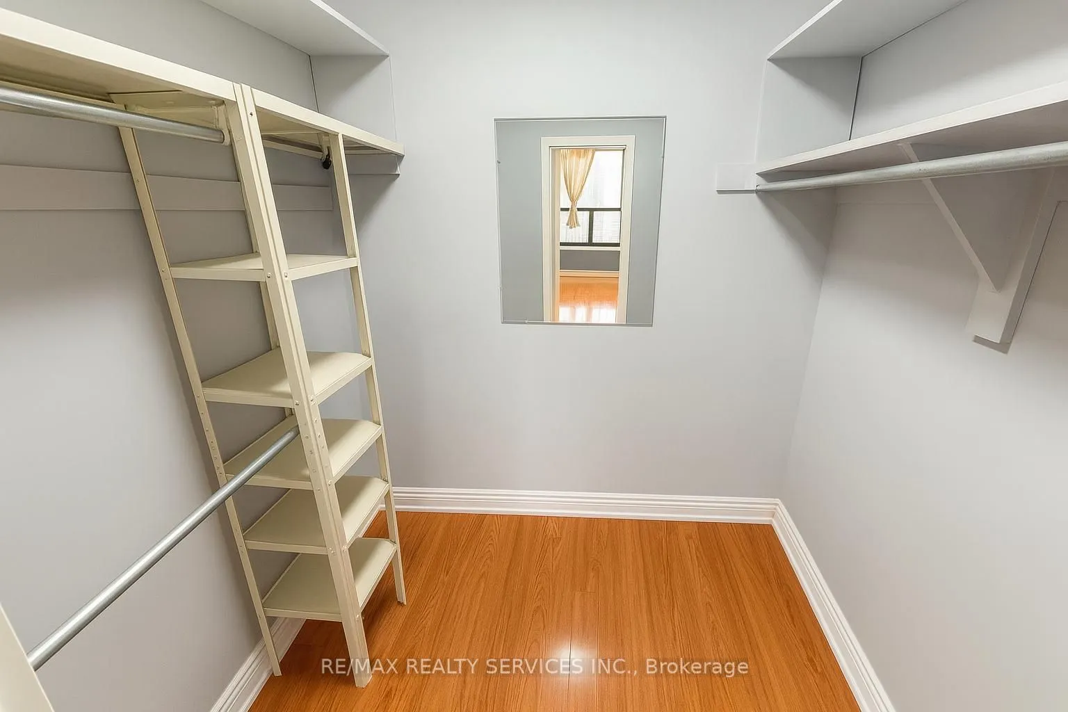 18 Knightsbridge Road, #1104