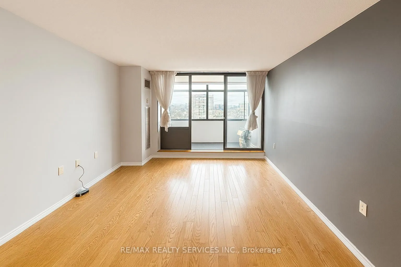 18 Knightsbridge Road, #1104
