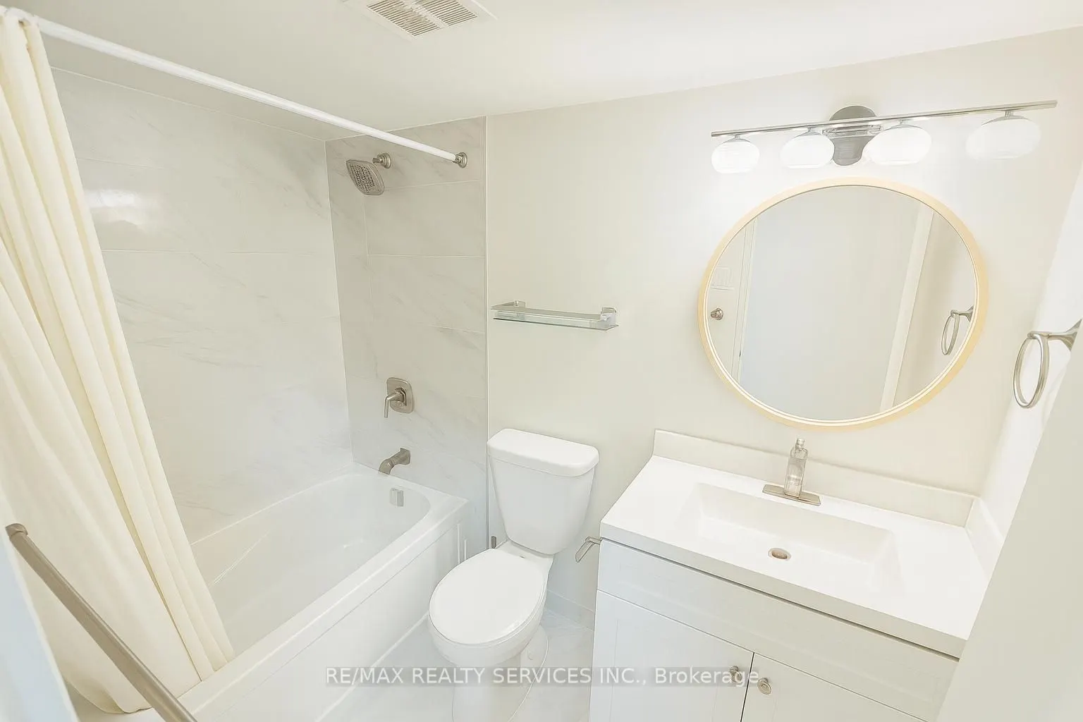 18 Knightsbridge Road, #1104