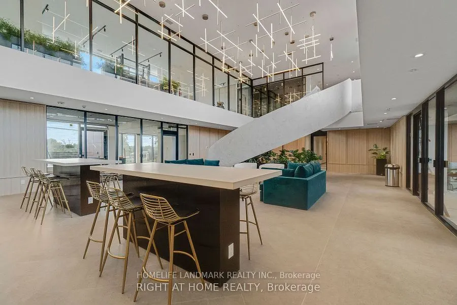 #1309 - 3079 Trafalgar Road, #9