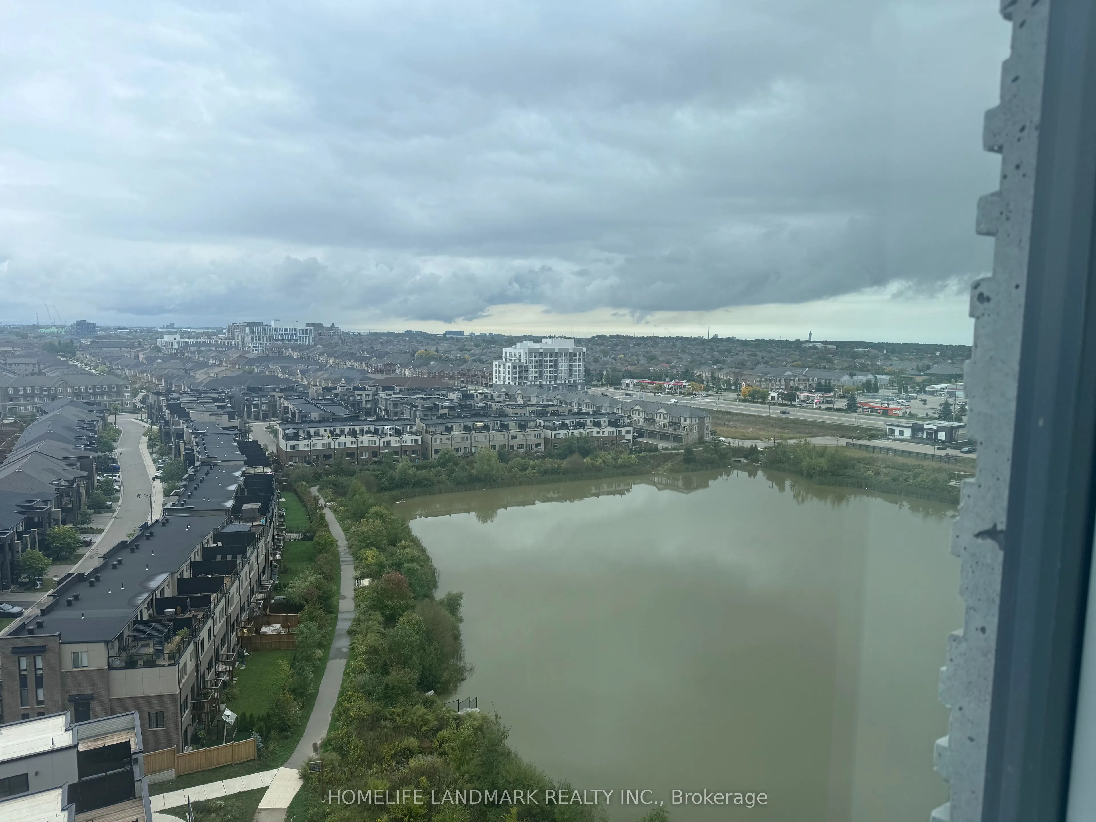 #1309 - 3079 Trafalgar Road, #9