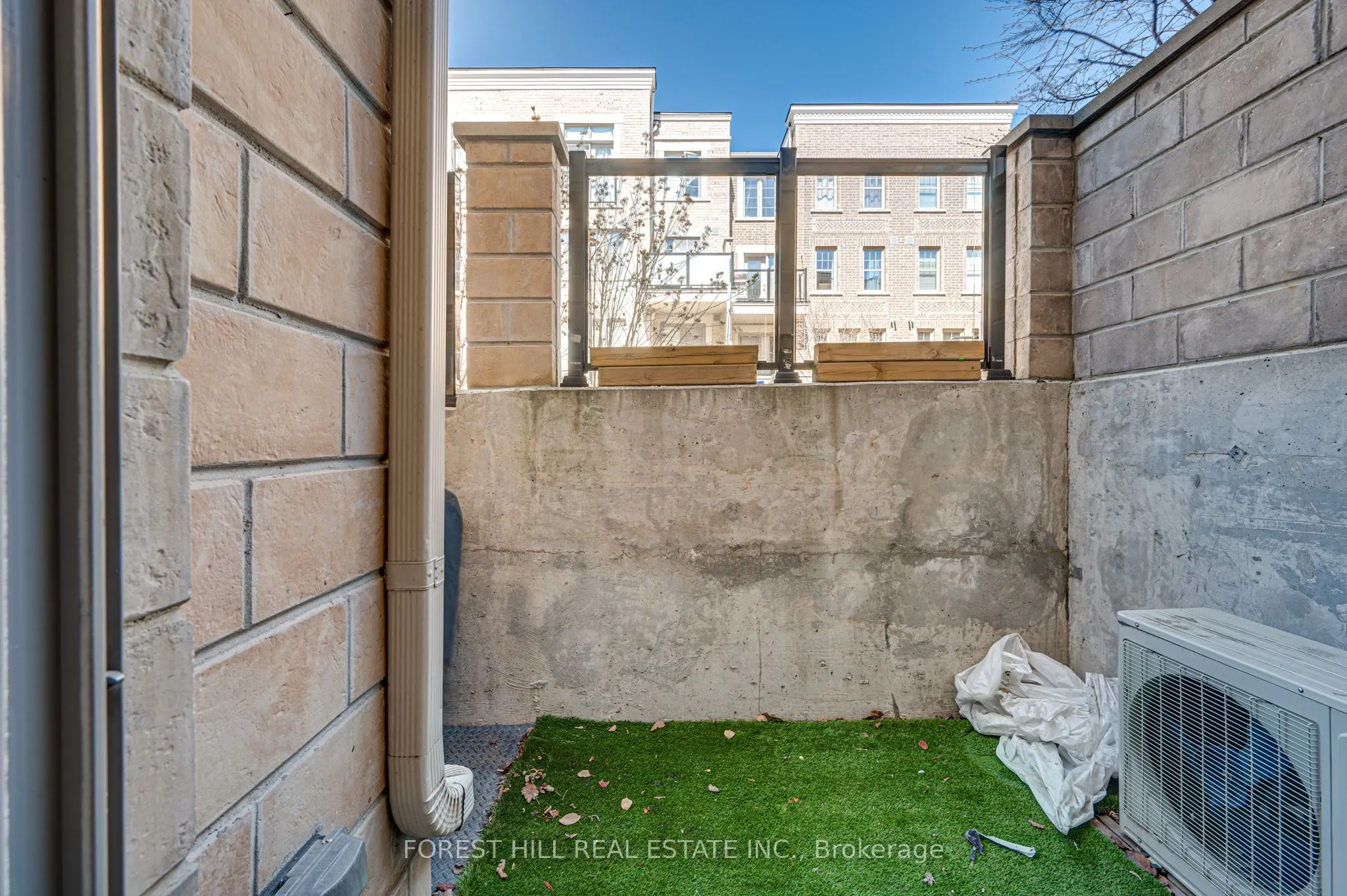 100 Parrotta Drive, #85