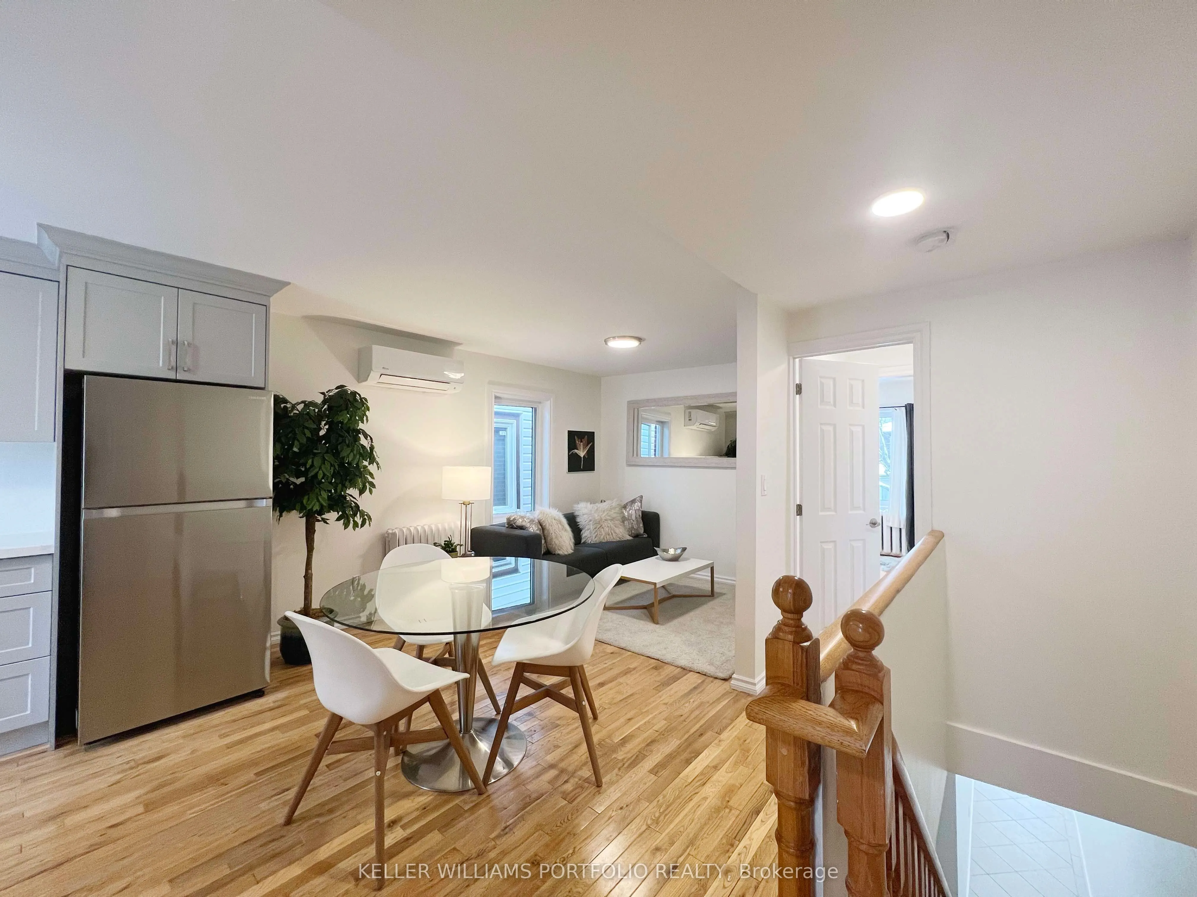 93 Northland Avenue, #Upper