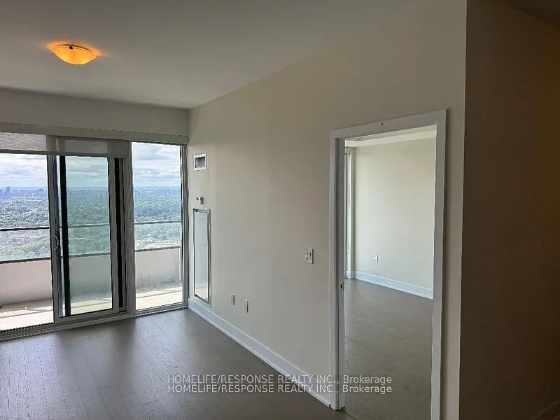 30 SHORE BREEZE Drive, #4709