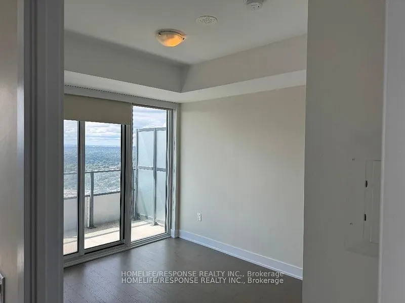 30 SHORE BREEZE Drive, #4709
