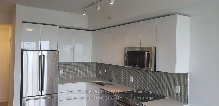 30 SHORE BREEZE Drive, #4709