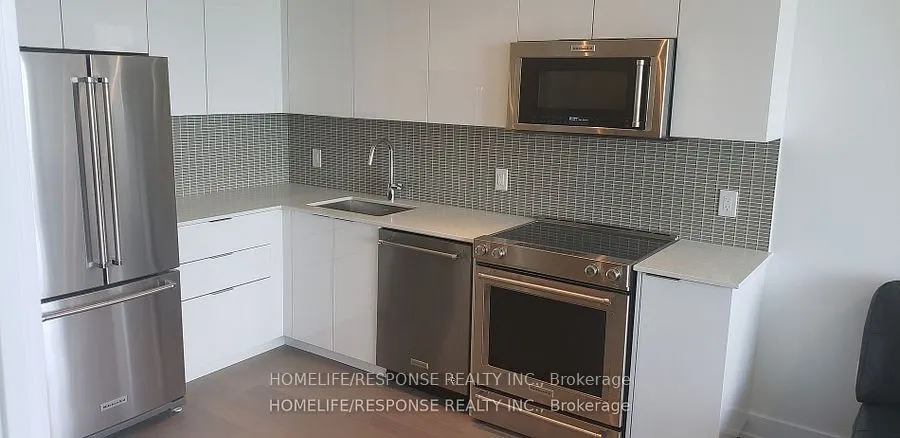 30 SHORE BREEZE Drive, #4709