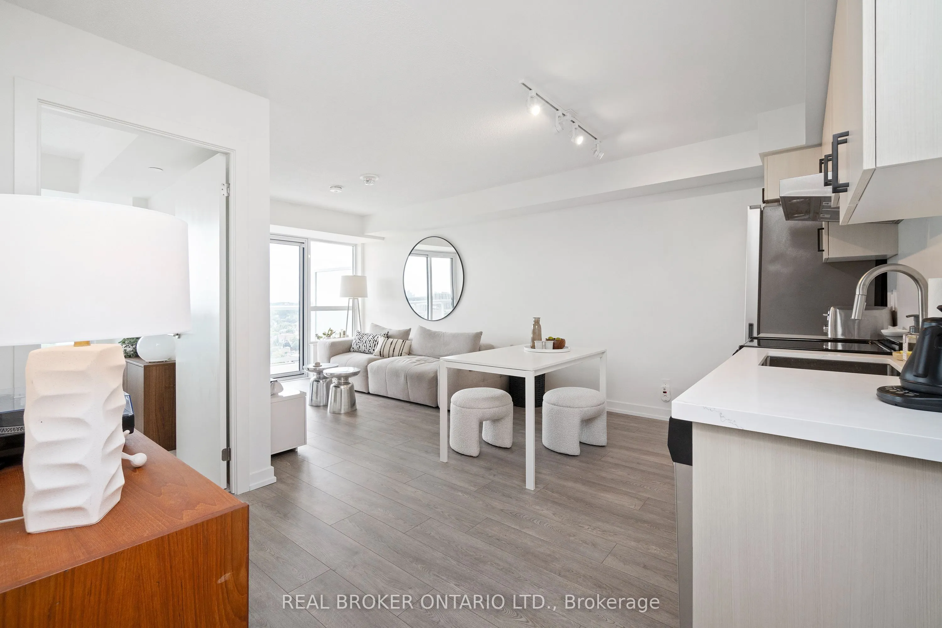 10 Wilby Crescent, #4