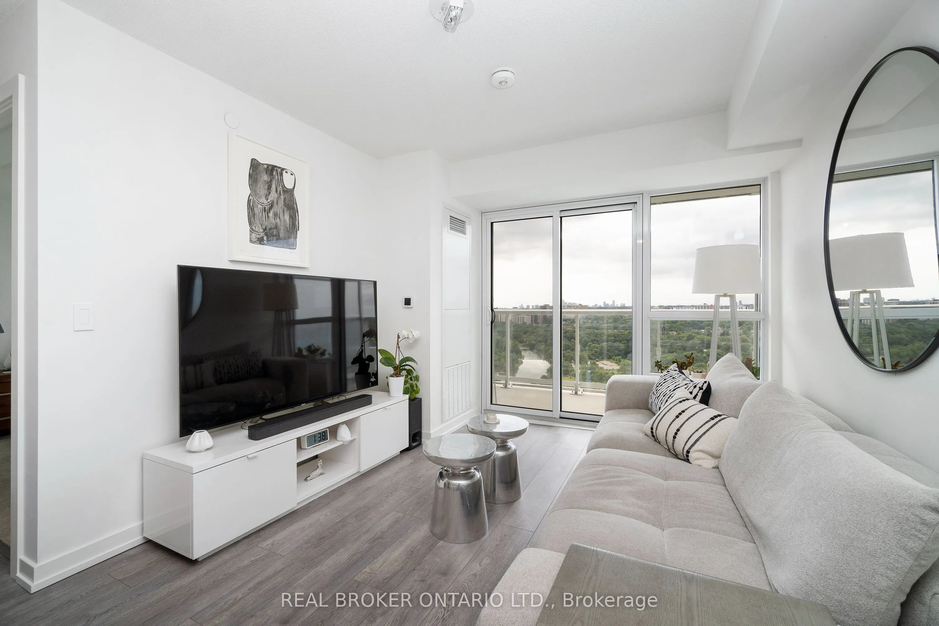 10 Wilby Crescent, #4