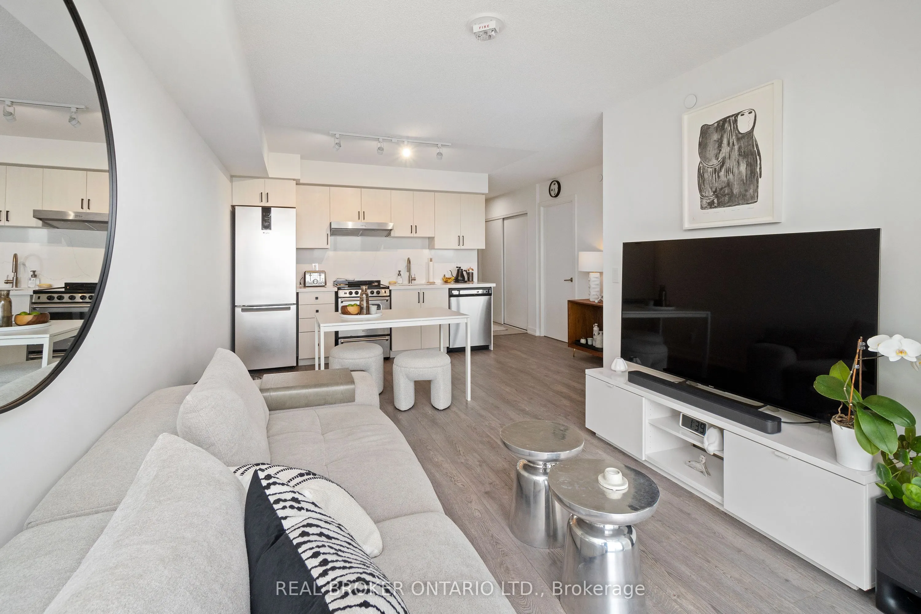 10 Wilby Crescent, #4