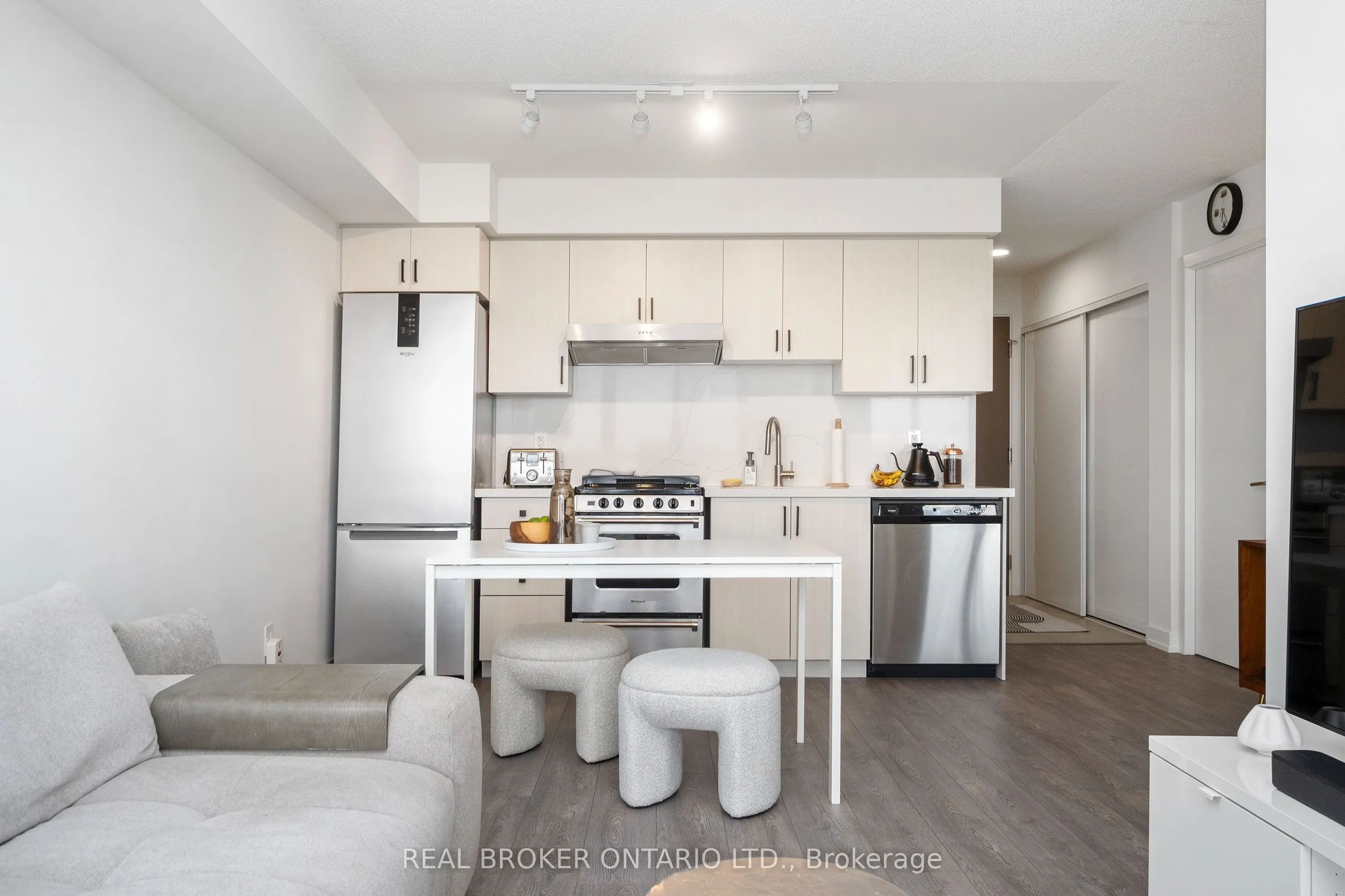 10 Wilby Crescent, #4