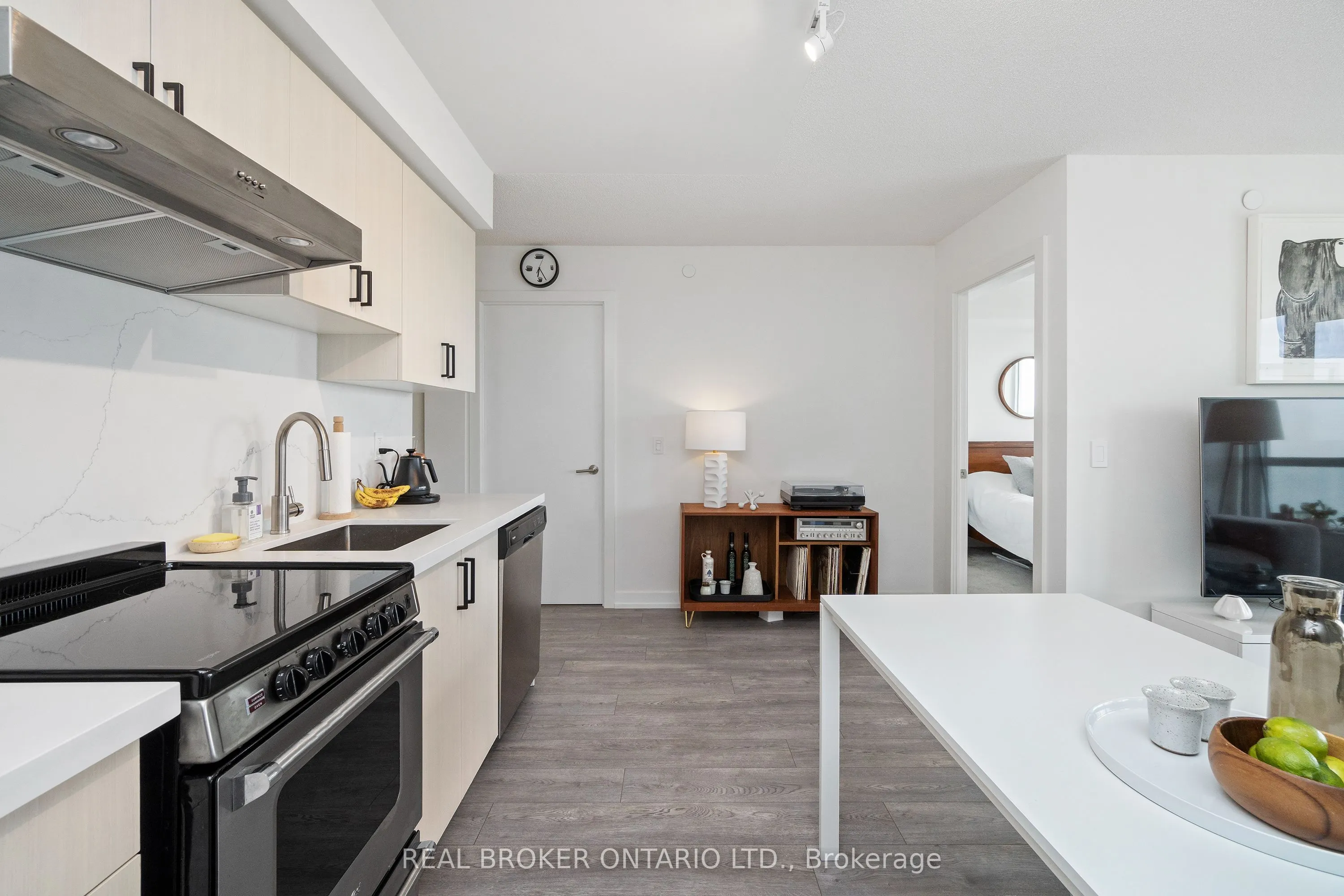 10 Wilby Crescent, #4