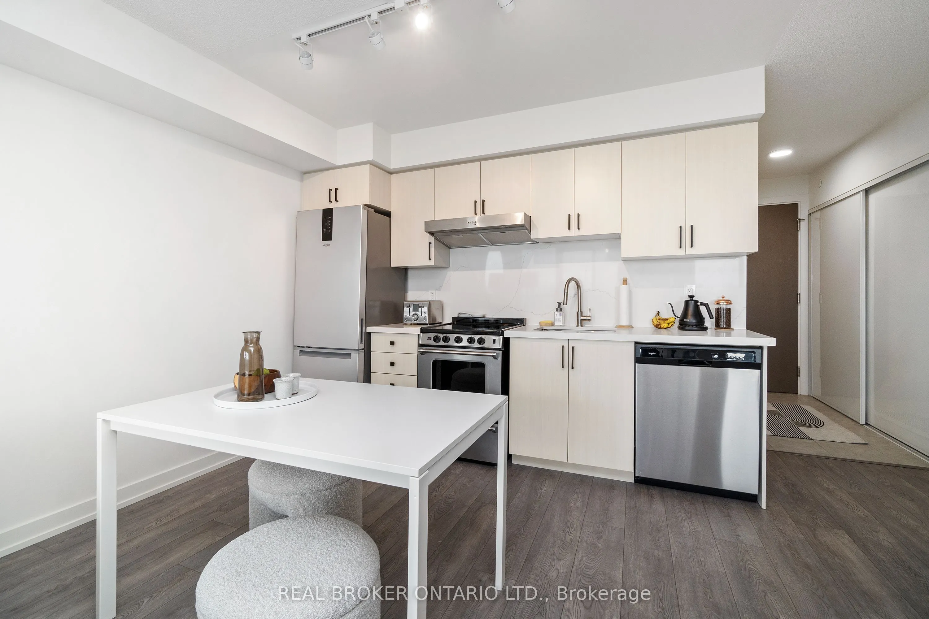 10 Wilby Crescent, #4