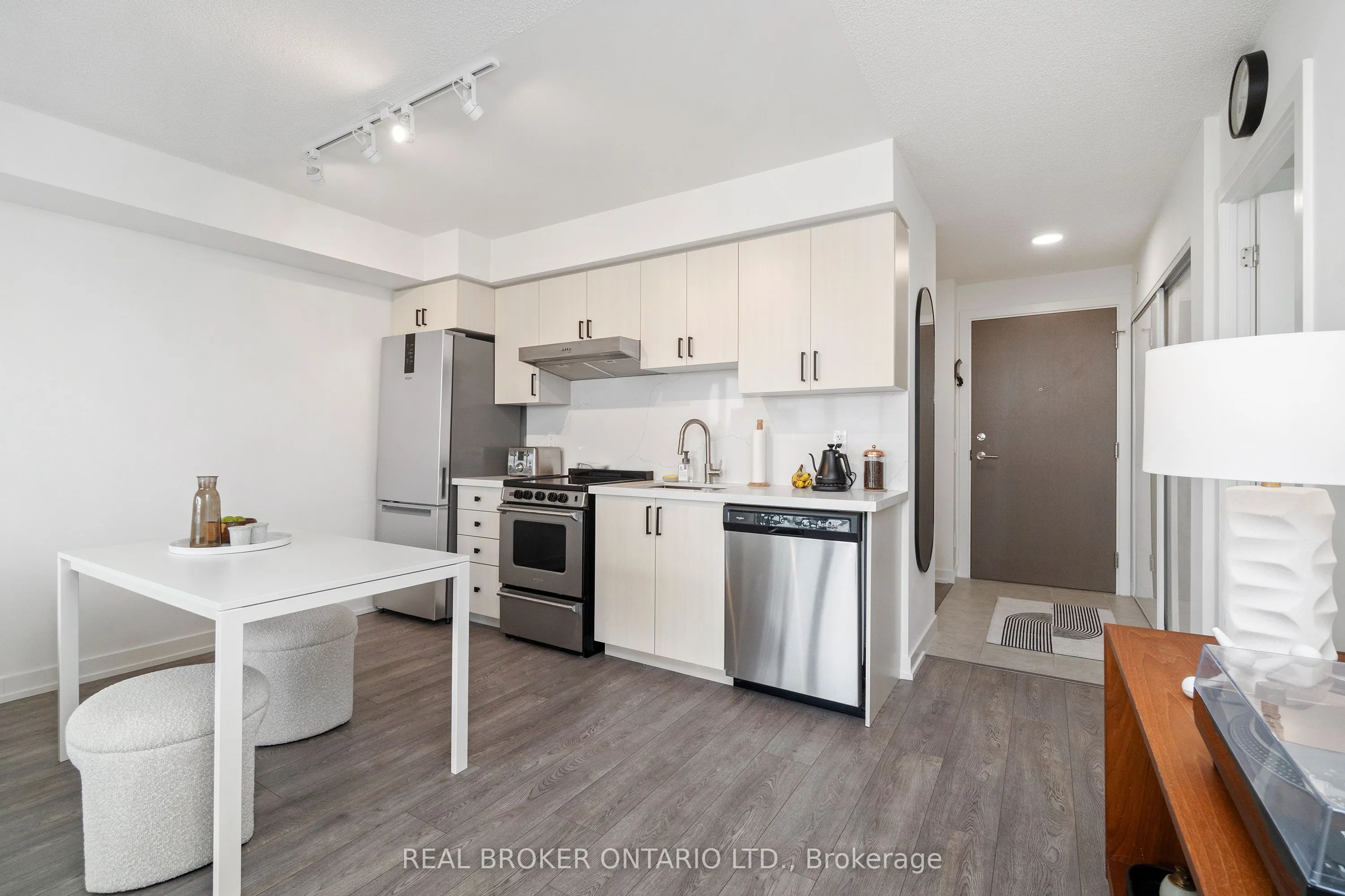 10 Wilby Crescent, #4