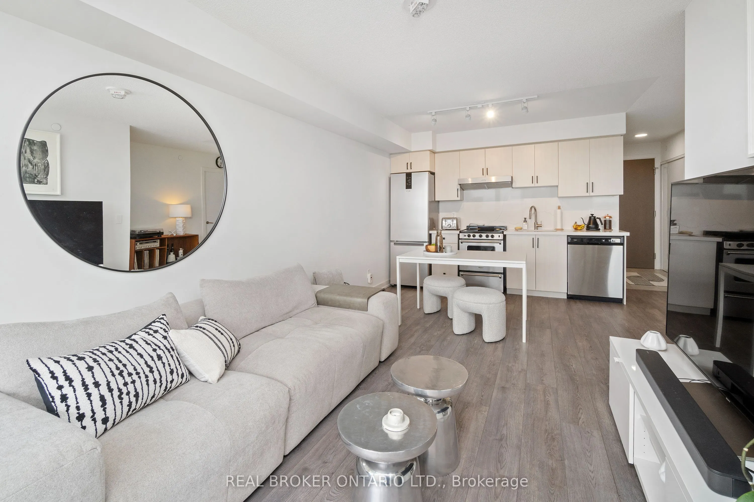 10 Wilby Crescent, #4