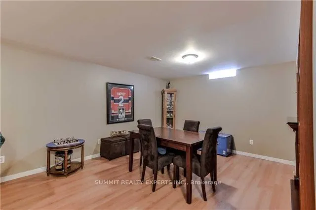 23 Bissell Drive N