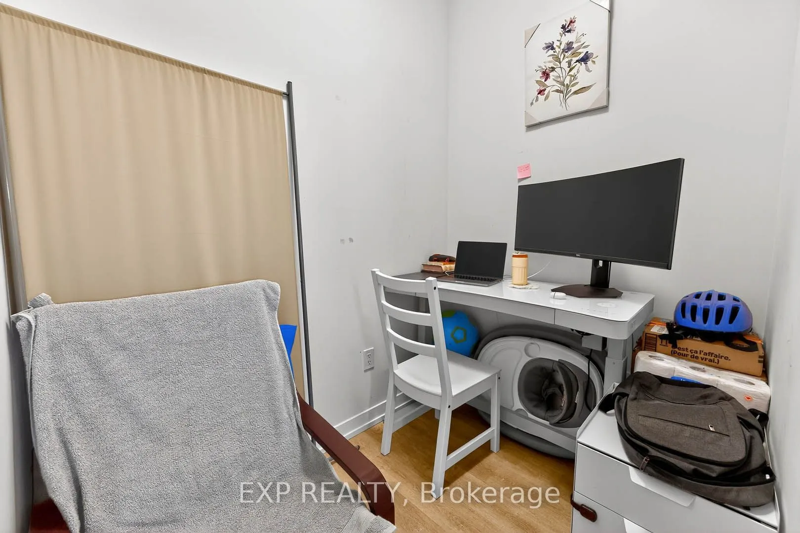 2300 St Clair Avenue W, #813