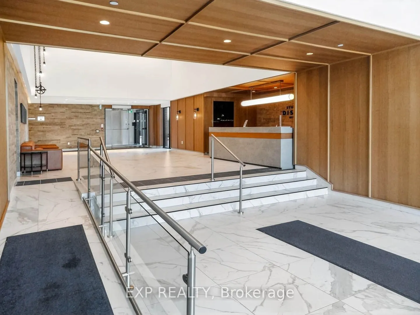 2300 St Clair Avenue W, #813