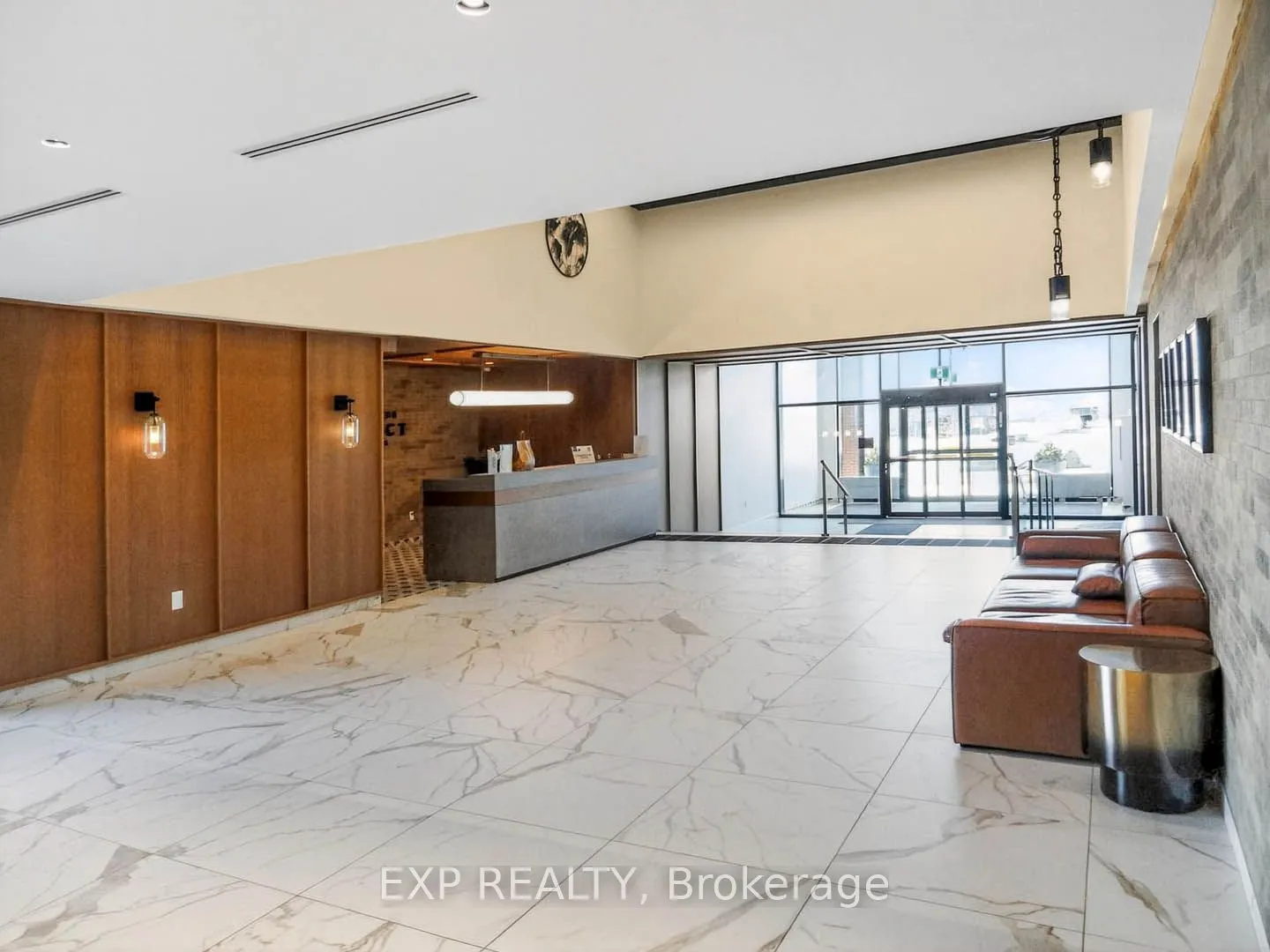 2300 St Clair Avenue W, #813