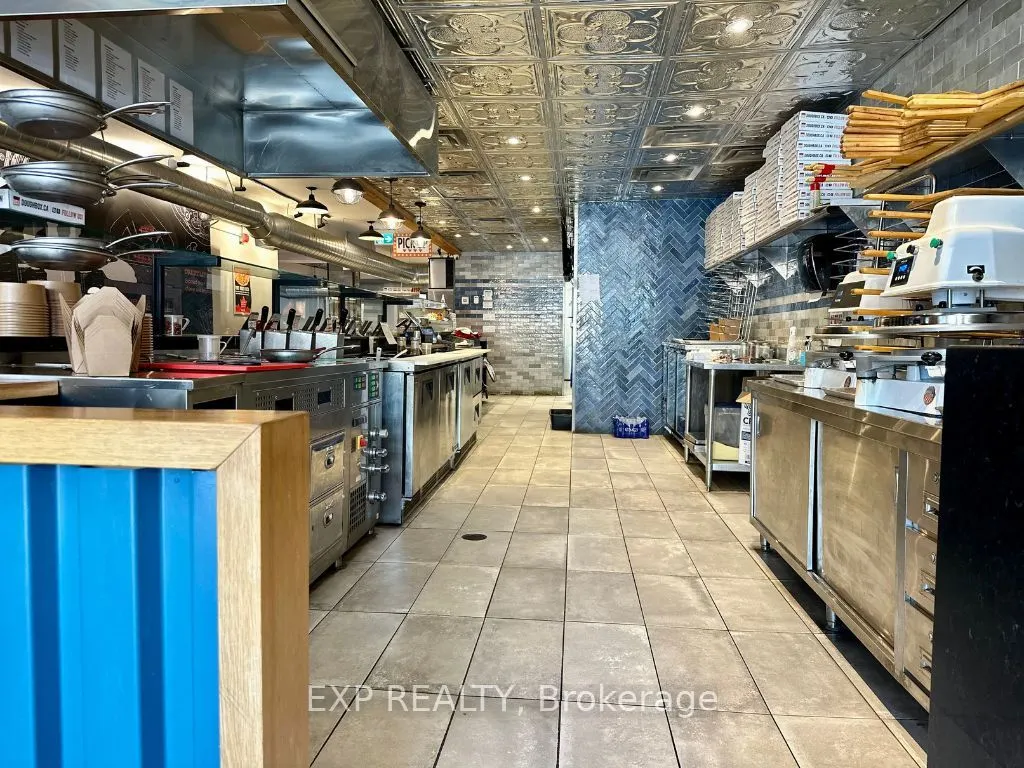 162 Lakeshore Road E
