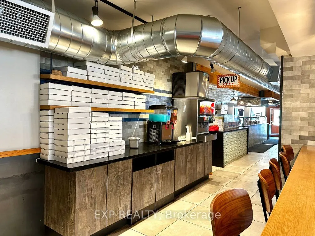 162 Lakeshore Road E