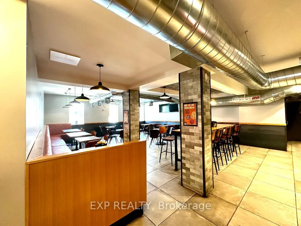 162 Lakeshore Road E