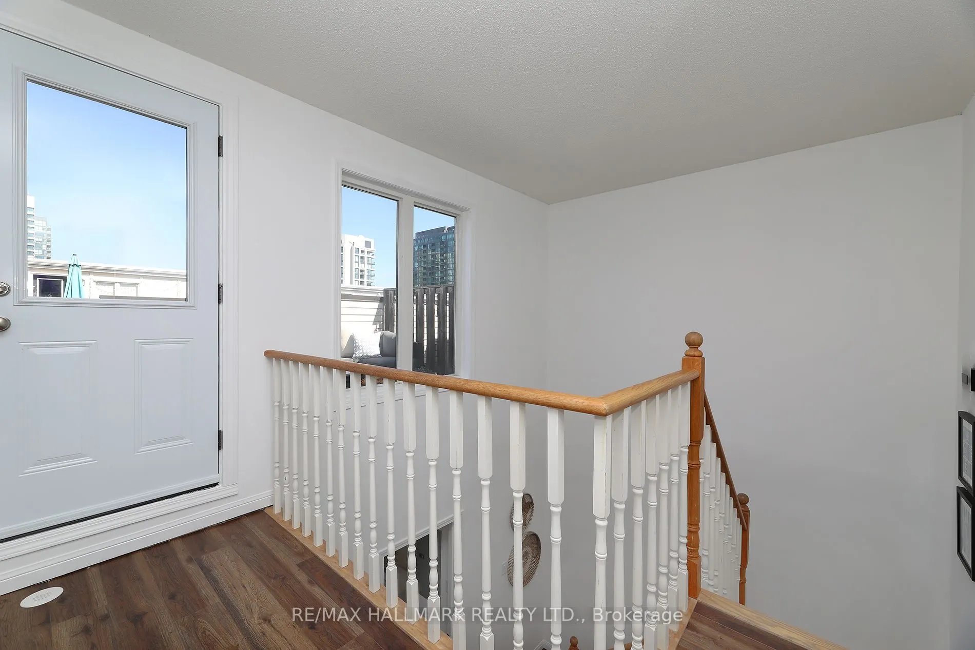 18 Laidlaw Street, #1005
