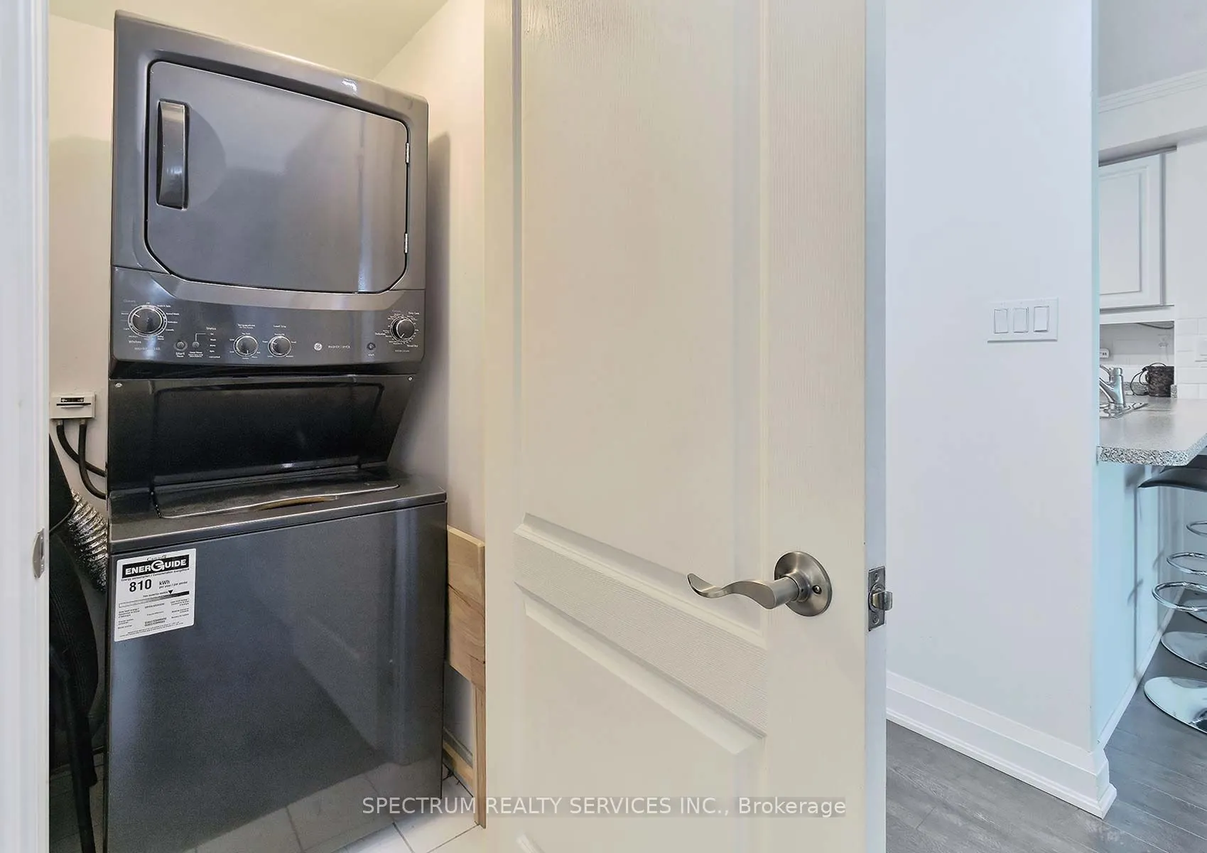 2111 Lake Shore Boulevard W, #211