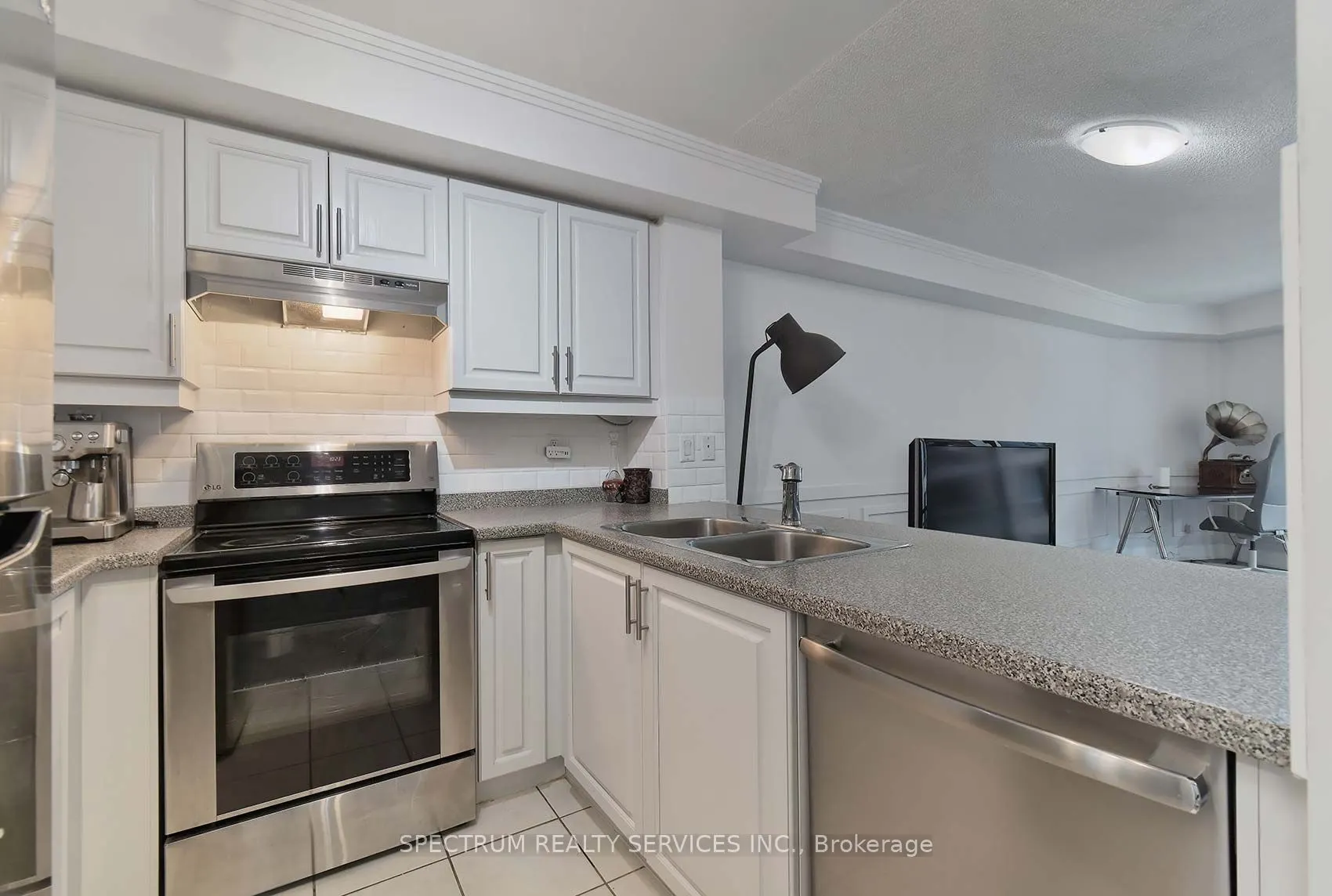 2111 Lake Shore Boulevard W, #211