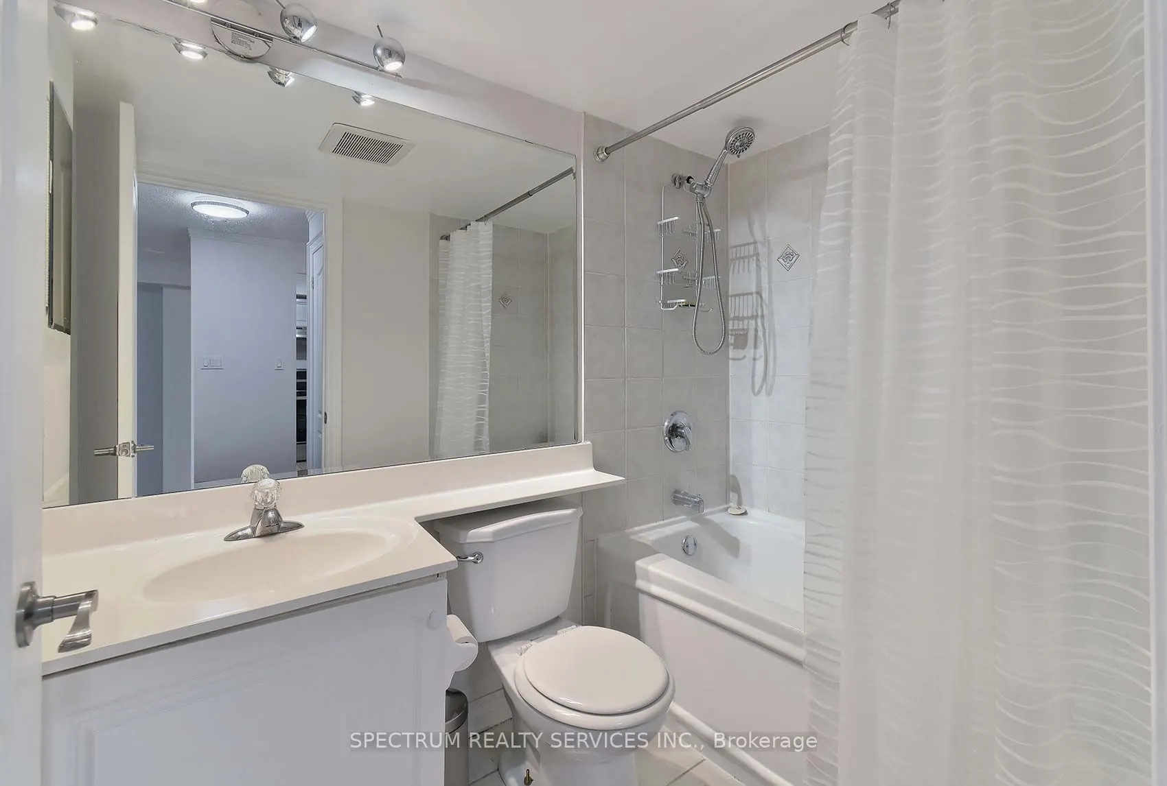 2111 Lake Shore Boulevard W, #211