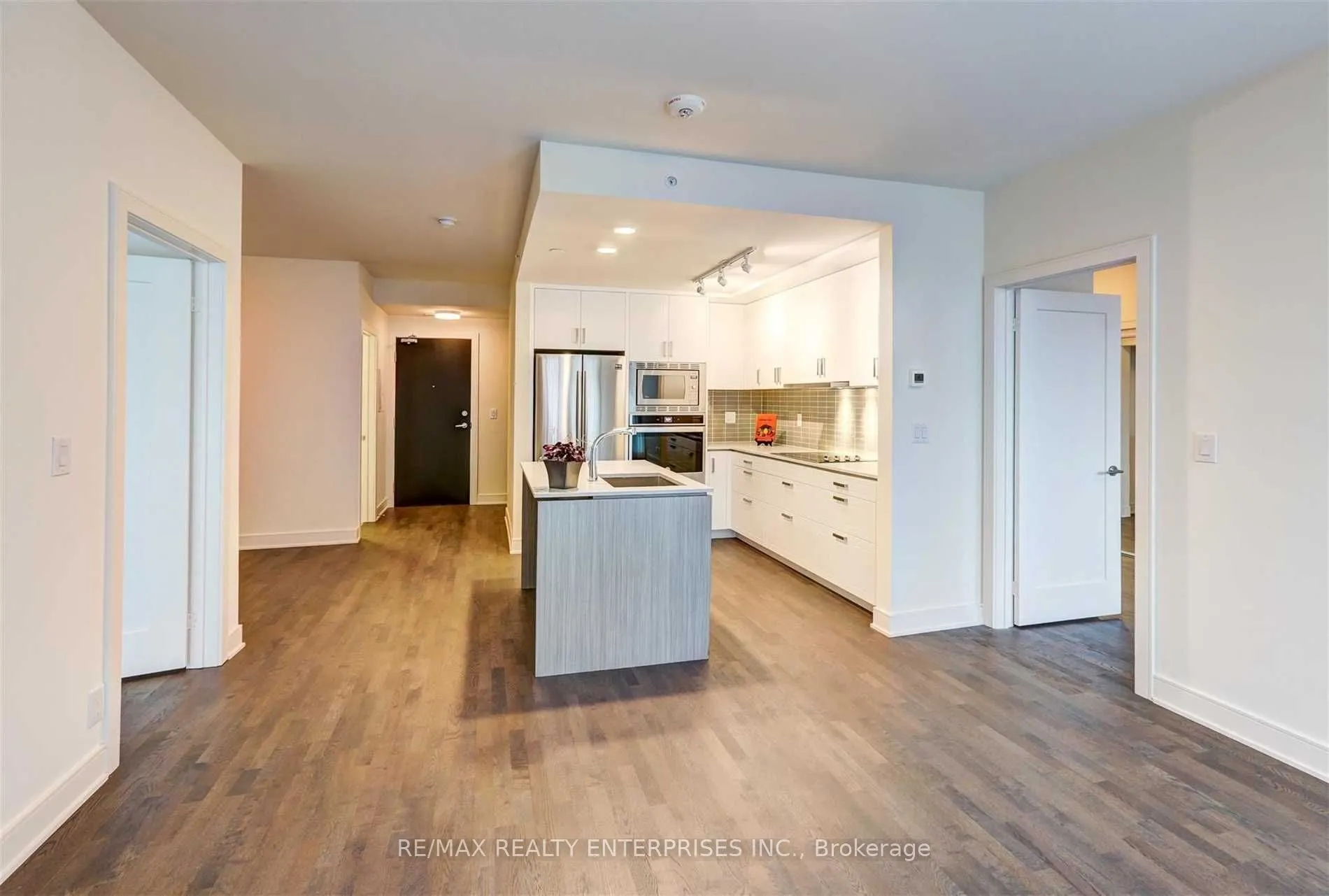 1575 Lakeshore Road W, #320