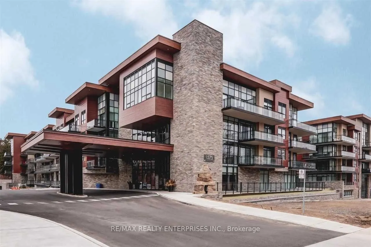 1575 Lakeshore Road W, #320