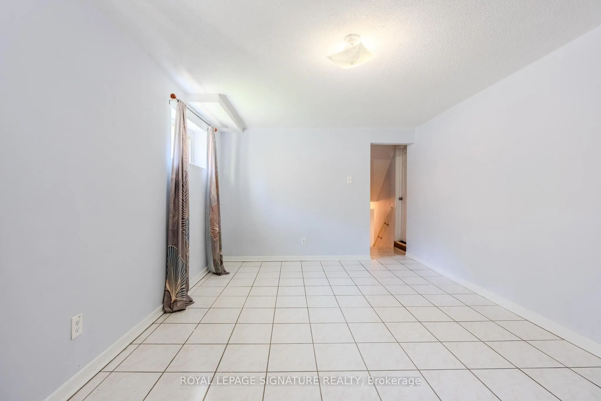 320 Royal Salisbury Way, #Bsmt