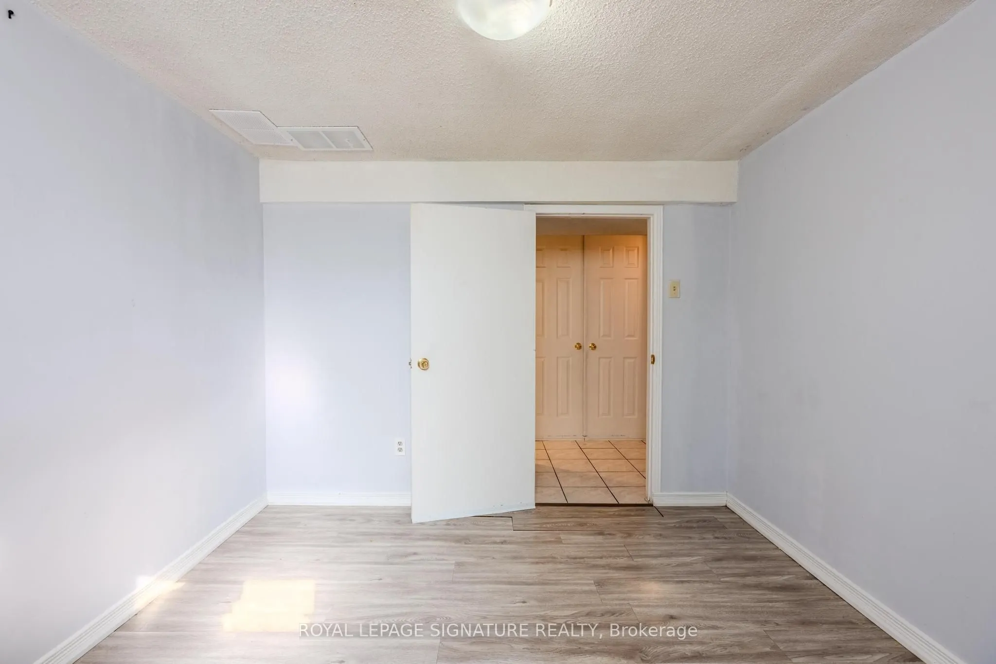 320 Royal Salisbury Way, #Bsmt
