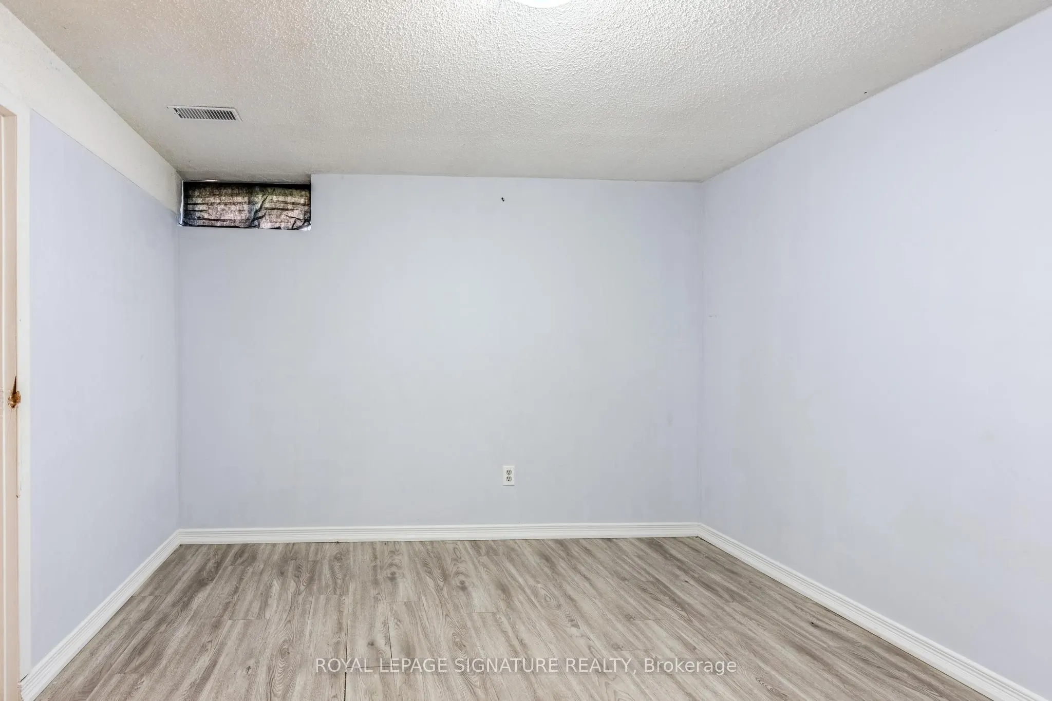 320 Royal Salisbury Way, #Bsmt
