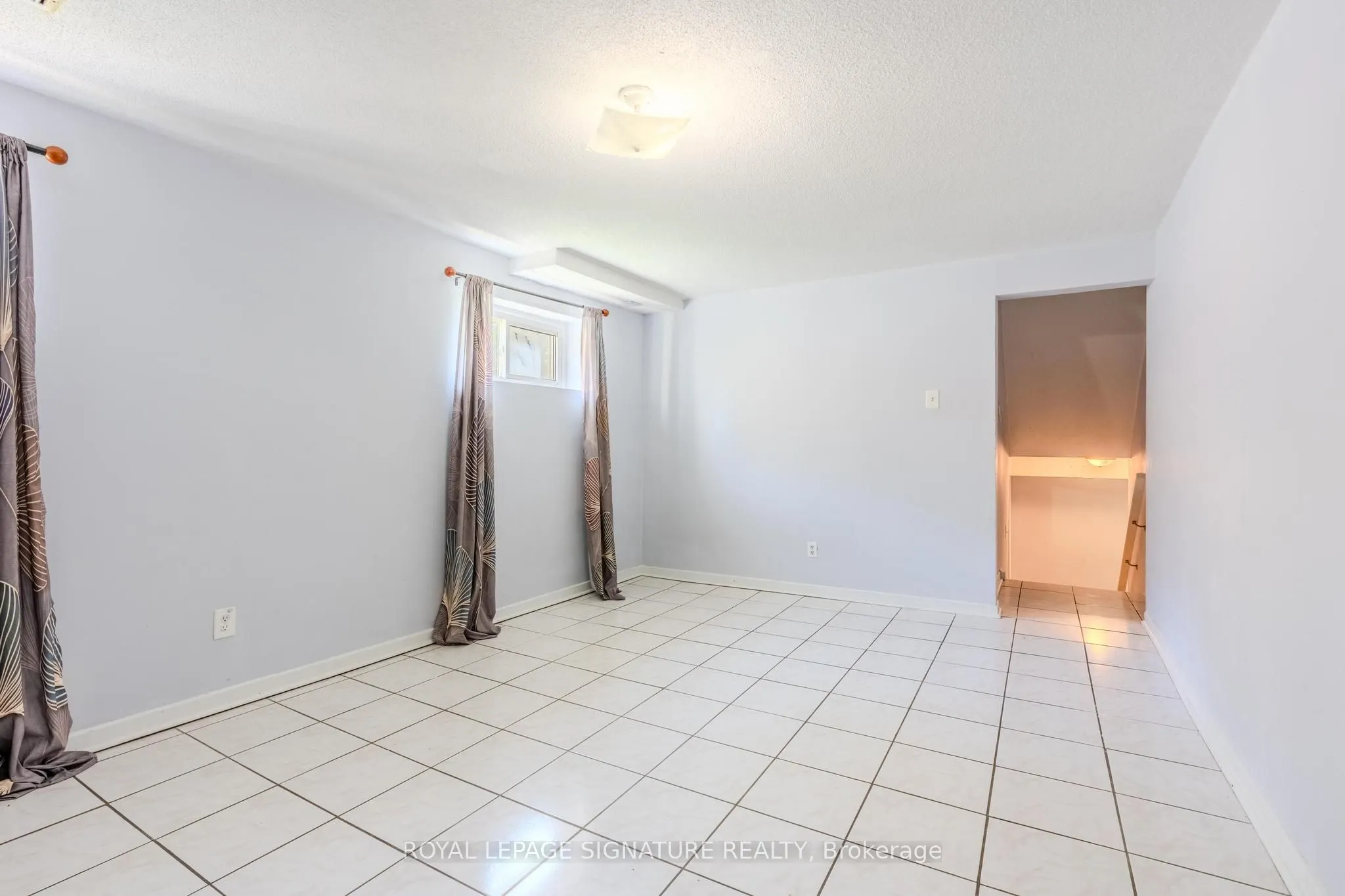 320 Royal Salisbury Way, #Bsmt